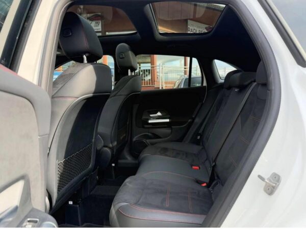 Mercedes-Benz GLA 200 d 4Matic AMG Line – Image 16