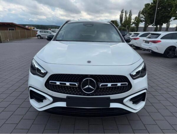 Mercedes-Benz GLA 200 d 4Matic AMG Line – Image 2