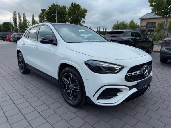 Mercedes-Benz GLA 200 d 4Matic AMG Line – Image 3