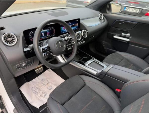 Mercedes-Benz GLA 200 d 4Matic AMG Line – Image 18