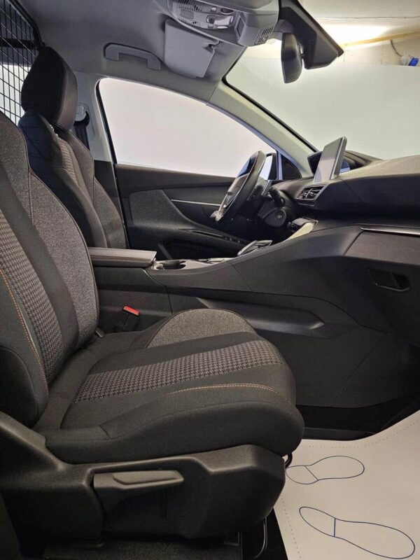 Peugeot 5008 Année 2018 – Image 11