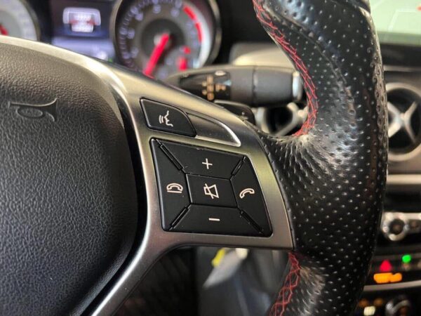 Mercedes-Benz GLA 200 – Image 19