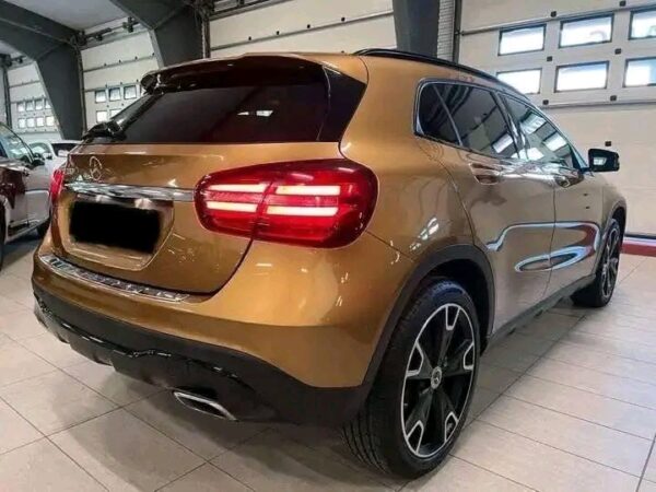 Mercedes-Benz GLA 180 AUT 122 CH – Image 5