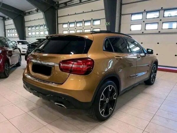 Mercedes-Benz GLA 180 AUT 122 CH – Image 4