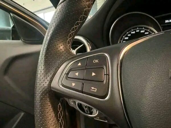 Mercedes-Benz GLA 180 AUT 122 CH – Image 14