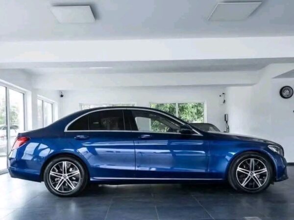 Mercedes-Benz C 220 d Avantgarde 194ch – Image 16