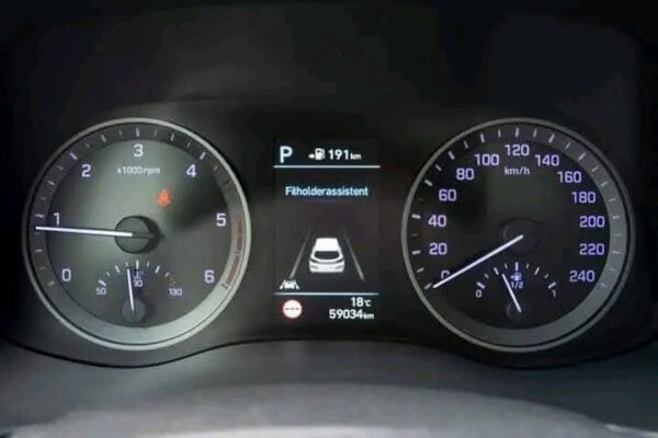 Hyundai Tucson 1.6 CRDi MHEV – Image 19