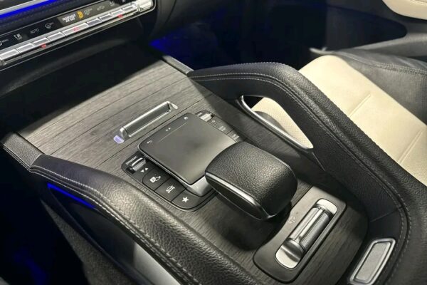 Mercedes-Benz GLE 350 4MATIC – Image 31
