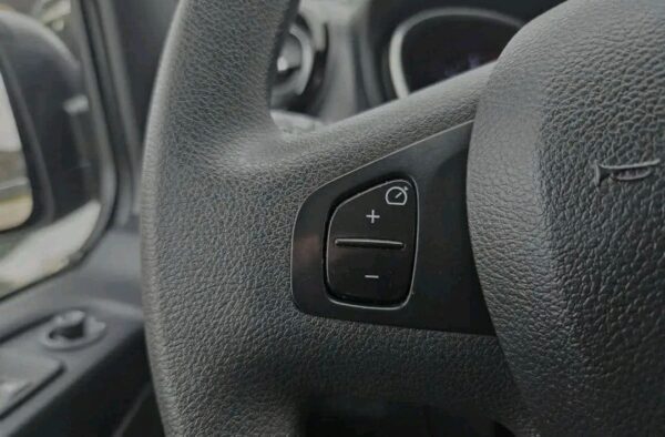 Renault Trafic 2.0 DCI feux FULL – Image 17