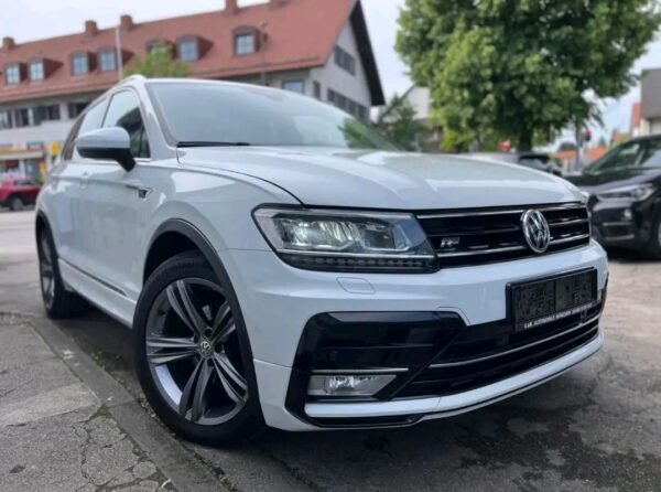 Volkswagen Tiguan Highline Aut. R – Image 3