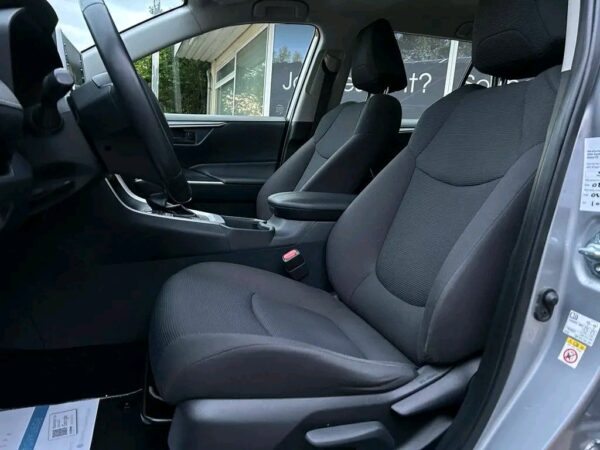 Toyota RAV4 Hybrid 2,5 Ltr – Image 12