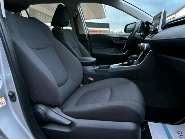 Toyota RAV4 Hybrid 2,5 Ltr – Image 13