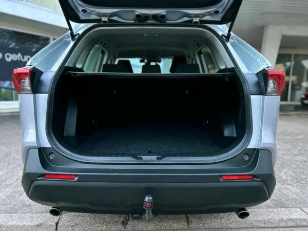 Toyota RAV4 Hybrid 2,5 Ltr – Image 7