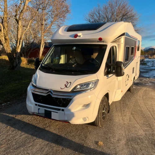 Burstner BT7264