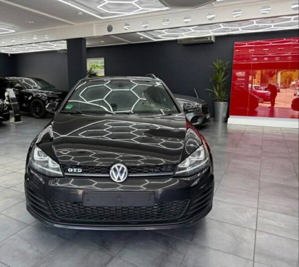 Volkswagen Golf – Image 2