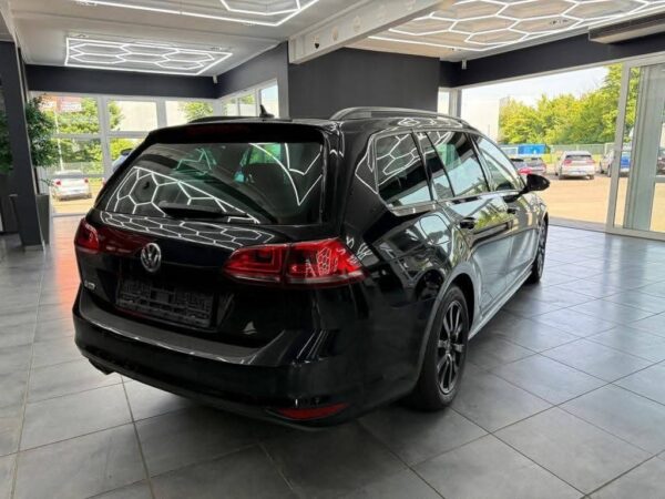 Volkswagen Golf – Image 6