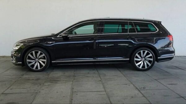 Volkswagen Passat – Image 4
