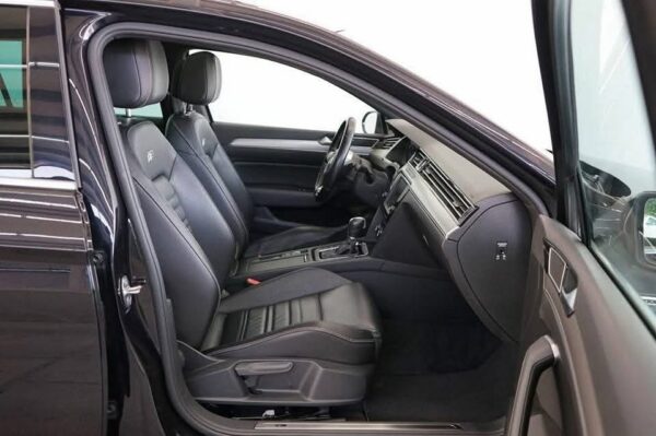 Volkswagen Passat – Image 14
