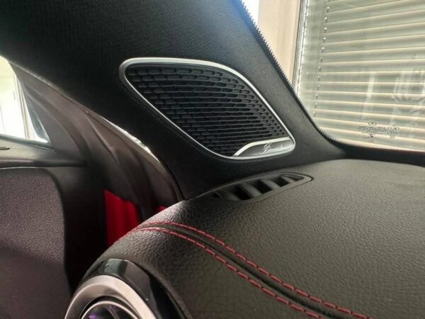 Mercedes-Benz CLA 35 AMG 4Matic – Image 12