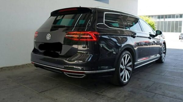 Volkswagen Passat – Image 3