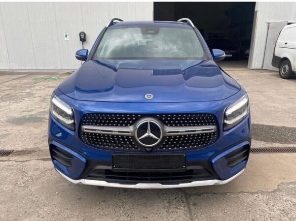 Mercedes-Benz GLB 200 AMG – Image 3