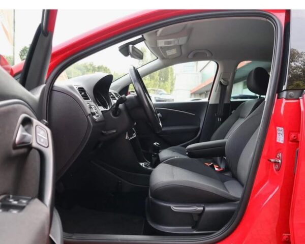Volkswagen Polo – Image 9