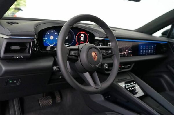 Porsche Macan – Image 9