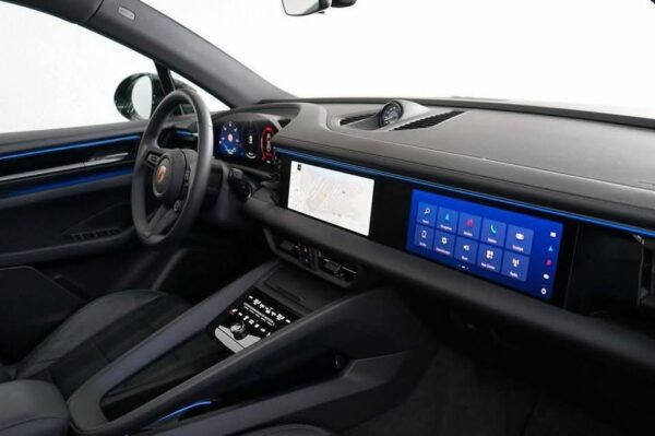 Porsche Macan – Image 13