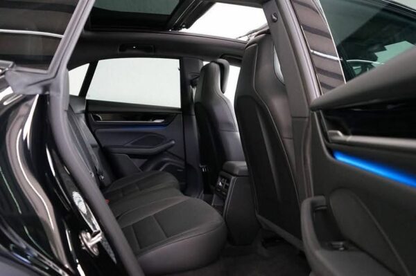 Porsche Macan – Image 17