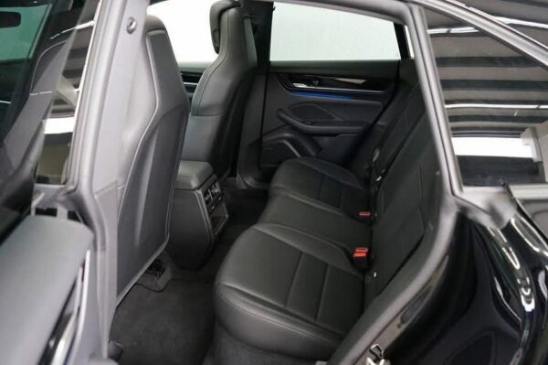 Porsche Macan – Image 16