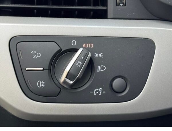 Audi A4 – Image 12