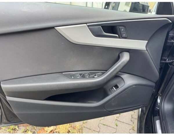Audi A4 – Image 11