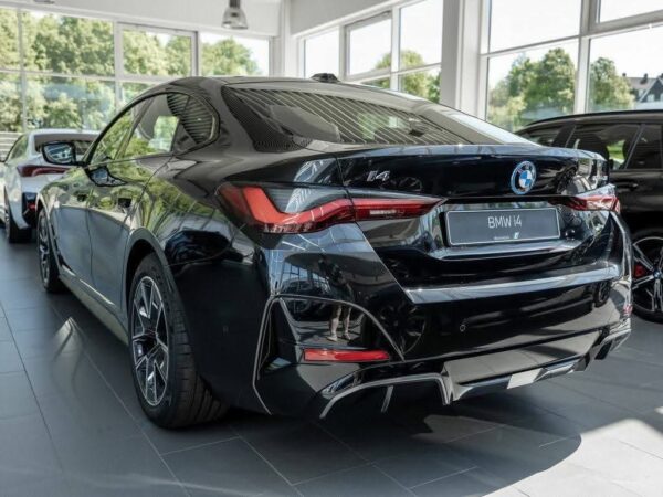 BMW i4 Gran Coupe 35 eDrive M-Sport – Image 3
