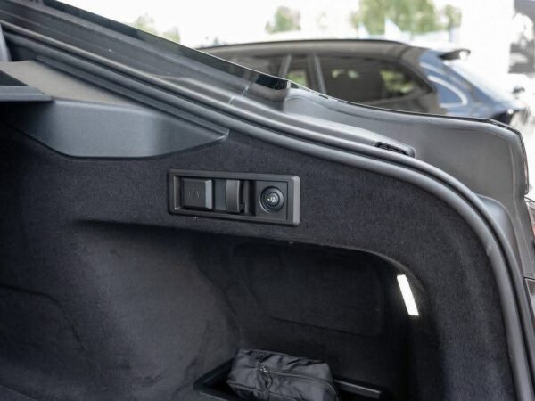 BMW i4 Gran Coupe 35 eDrive M-Sport – Image 13