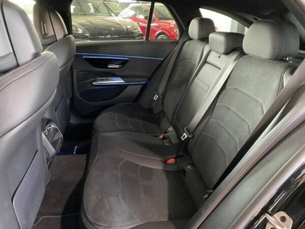 Mercedes-Benz E 220 T d AMG Line – Image 13