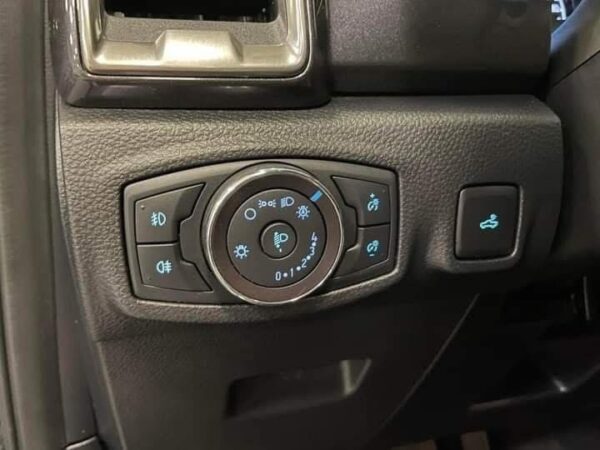Ford Ranger – Image 14