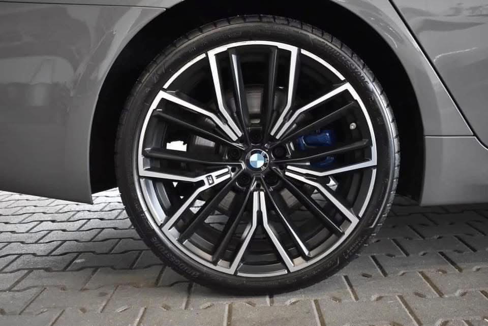 BMW 530 d M-Sport xDrive – Image 9