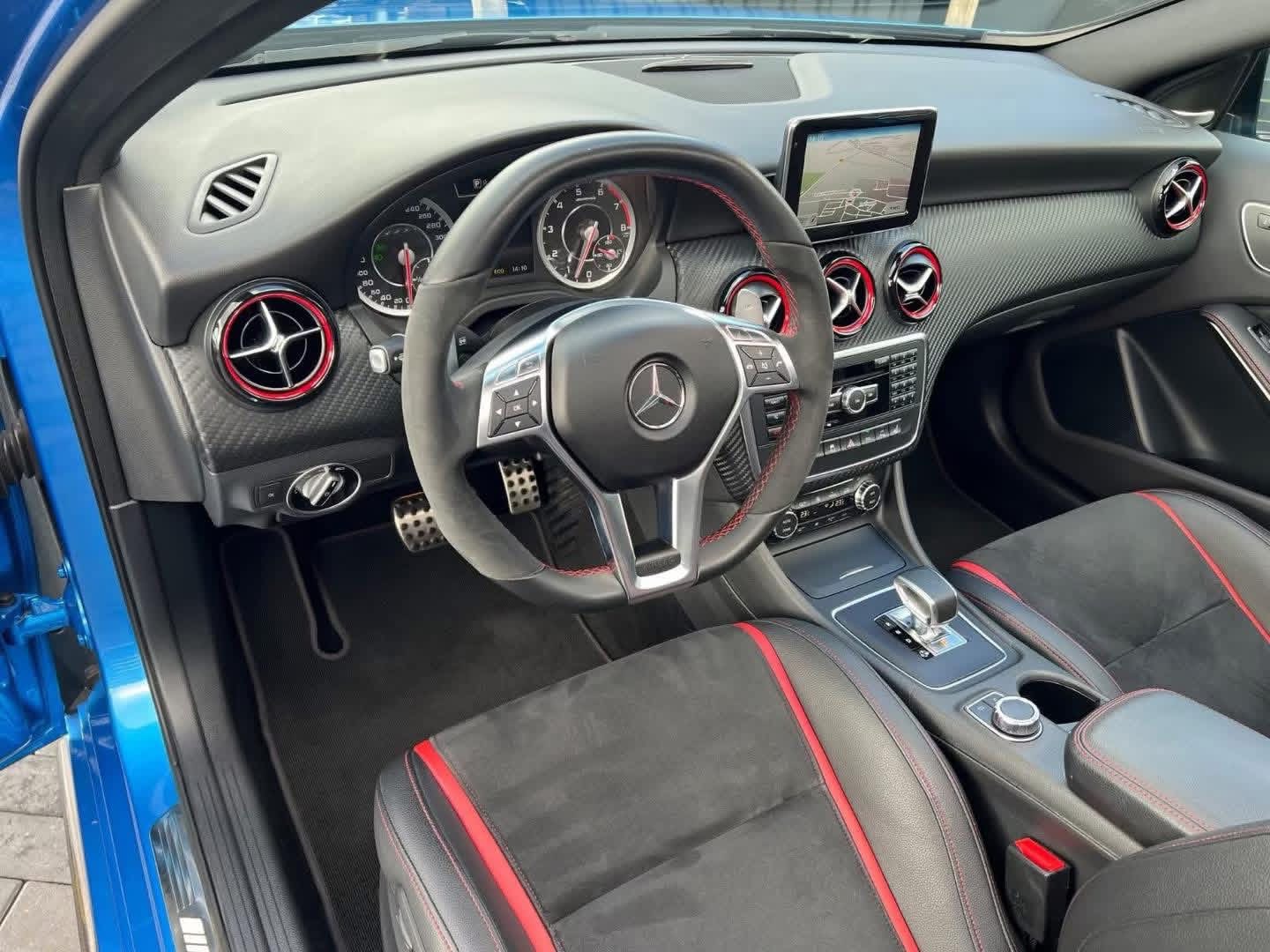 Mercedes-Benz A 45 AMG 4M*7G*PANO – Image 9