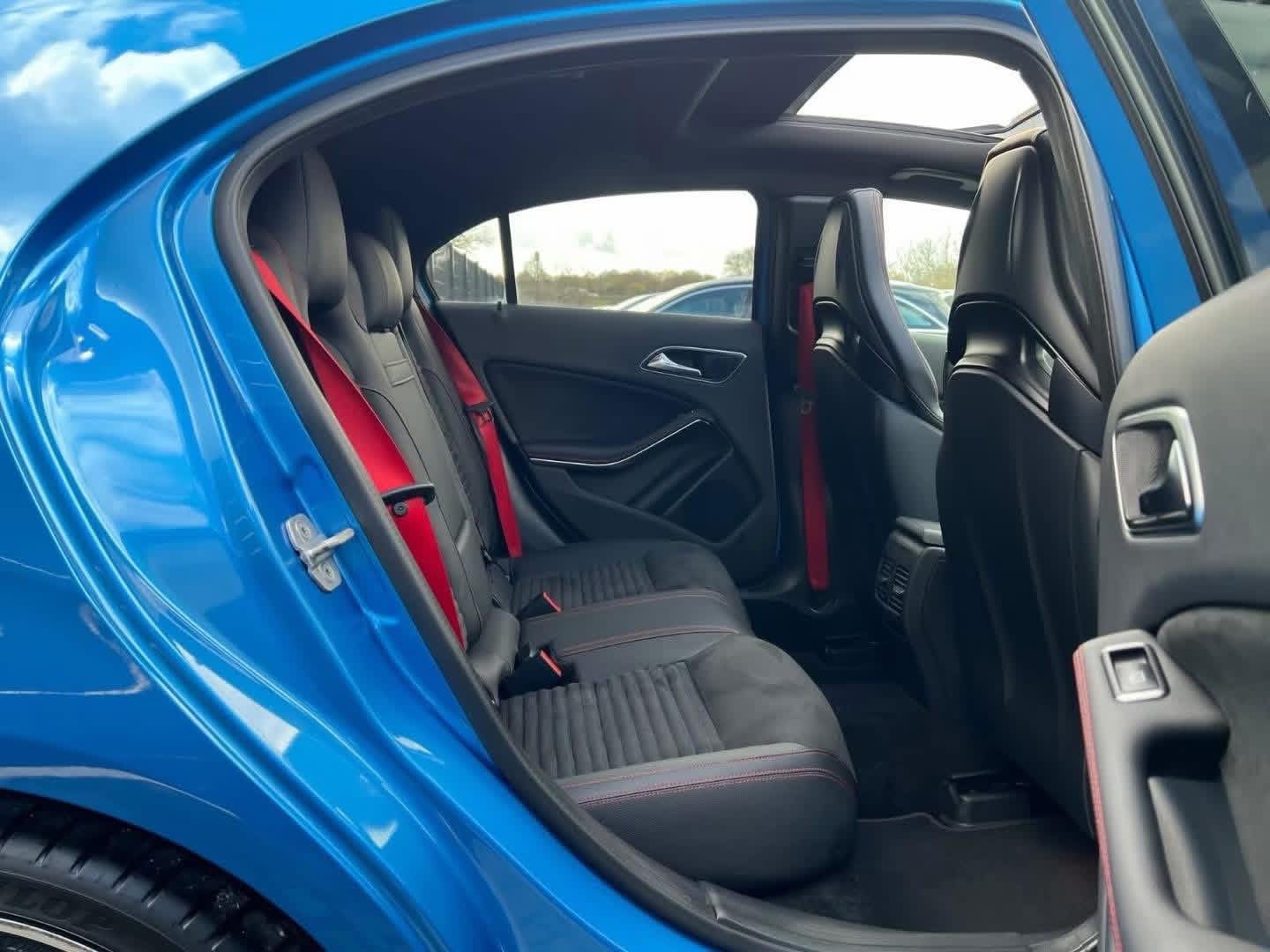 Mercedes-Benz A 45 AMG 4M*7G*PANO – Image 16